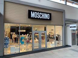 Moschino Hats Outlet
